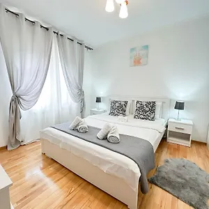 Apartment Sunrise Center, Bukarest